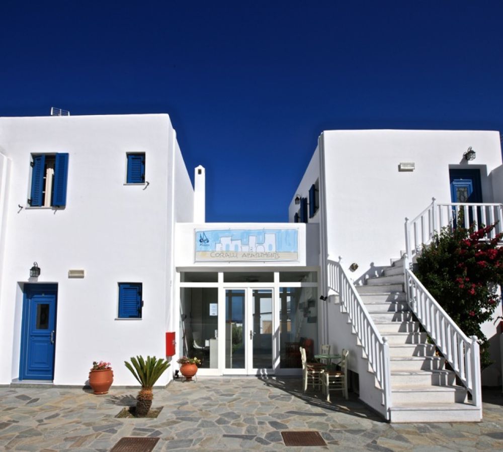 Coralli Bungalows Bungalows on Livadakia Beach in Serifos Aegean island